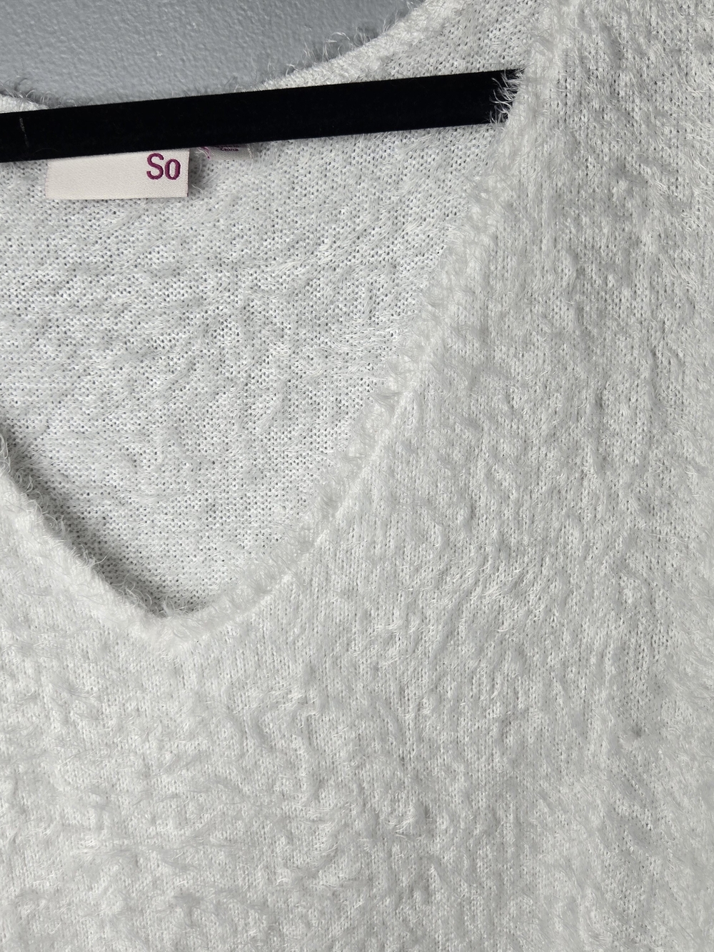 SO Women’s White Fuzzy Eyelash Knit V-Neck Sweater Long Sleeve Cozy - Picture 4 of 5